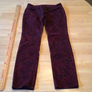 Ann Taylor 00P jeans in Modern Fit--fun maroon/navy floral